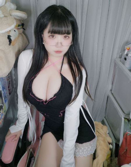 亚洲成人永久免费_有字幕完整版