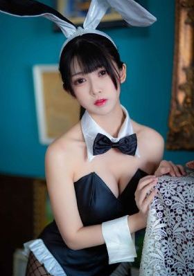 又粗又大的机巴好爽欧美_中英字幕1080